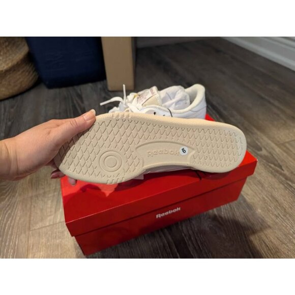 Brand New Reebok sneakers - Picture 3 of 4